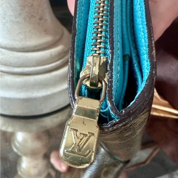 Louis Vuitton Compact Limited Edition Bell Boy Snap Zip Wallet - Picture 11 of 13